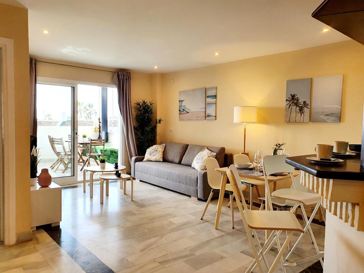 Cozy Apartment On The Beach Sitio de Calahonda Exterior photo