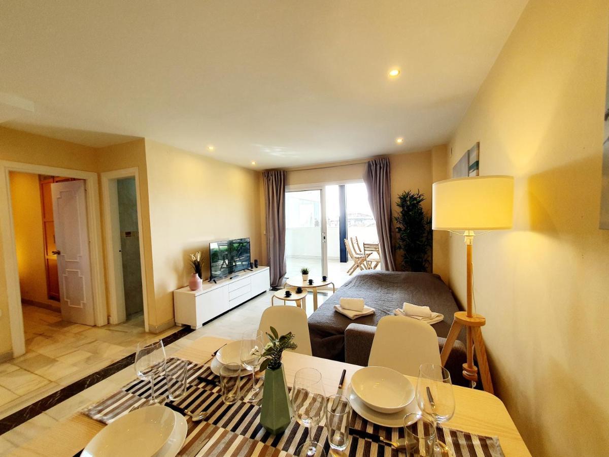 Cozy Apartment On The Beach Sitio de Calahonda Exterior photo