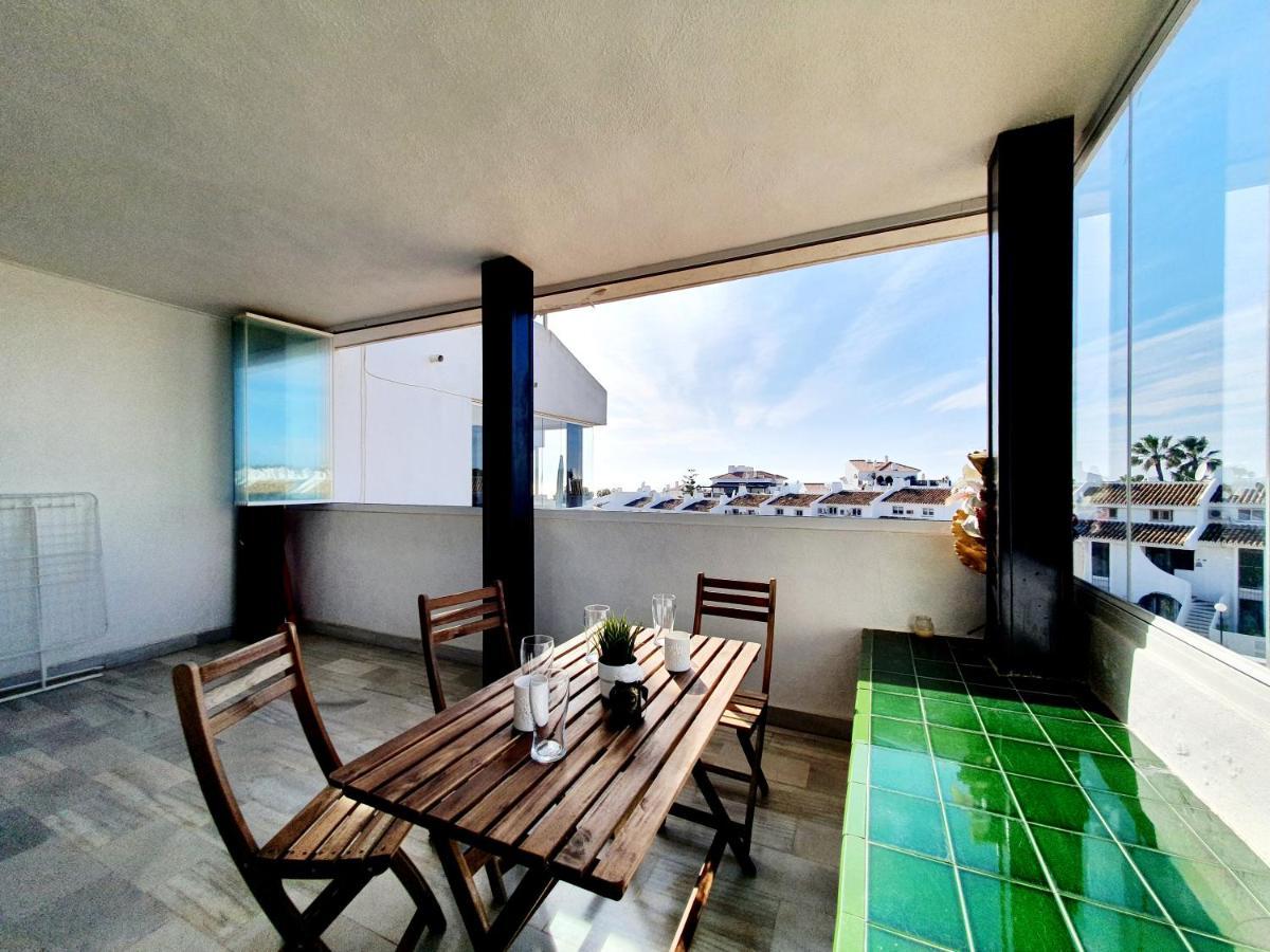 Cozy Apartment On The Beach Sitio de Calahonda Exterior photo