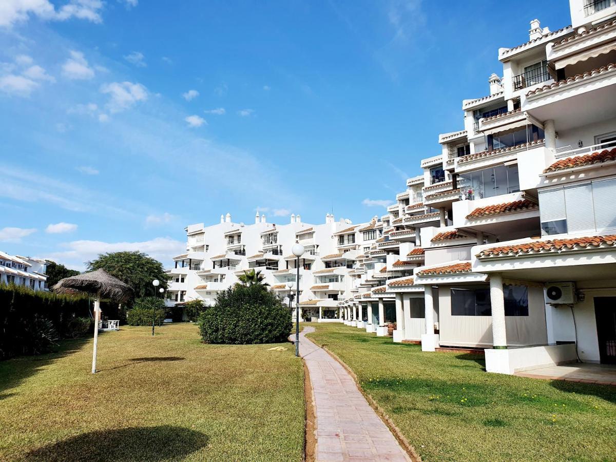 Cozy Apartment On The Beach Sitio de Calahonda Exterior photo