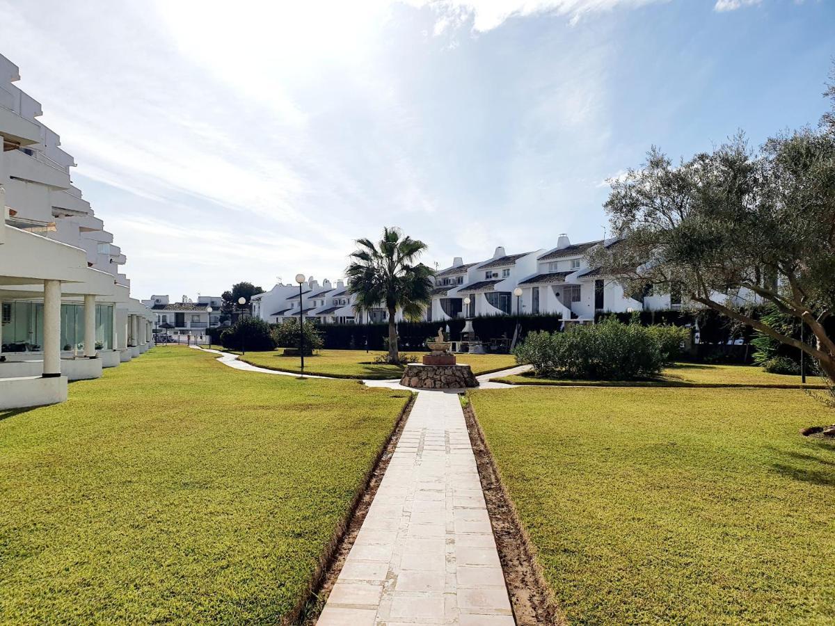 Cozy Apartment On The Beach Sitio de Calahonda Exterior photo